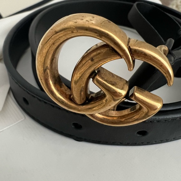 Authentic Gucci belt black and gold - Picture 2 of 7